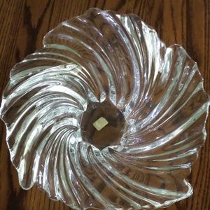 Mikasa Crystal Swirling Bowl